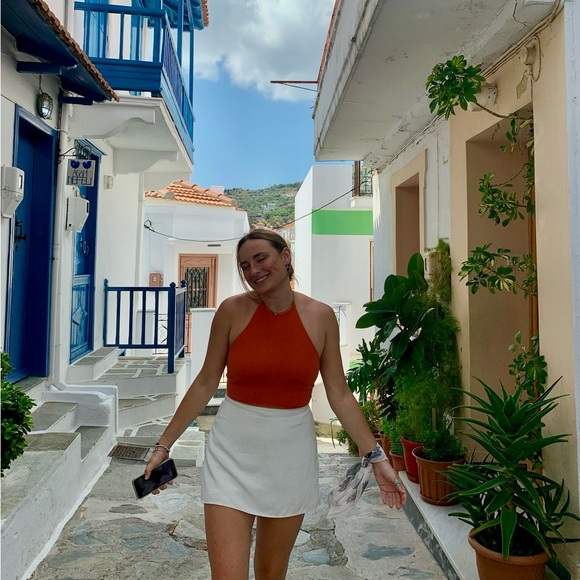 Meet your Posher, Leah - Picture 7 of 7